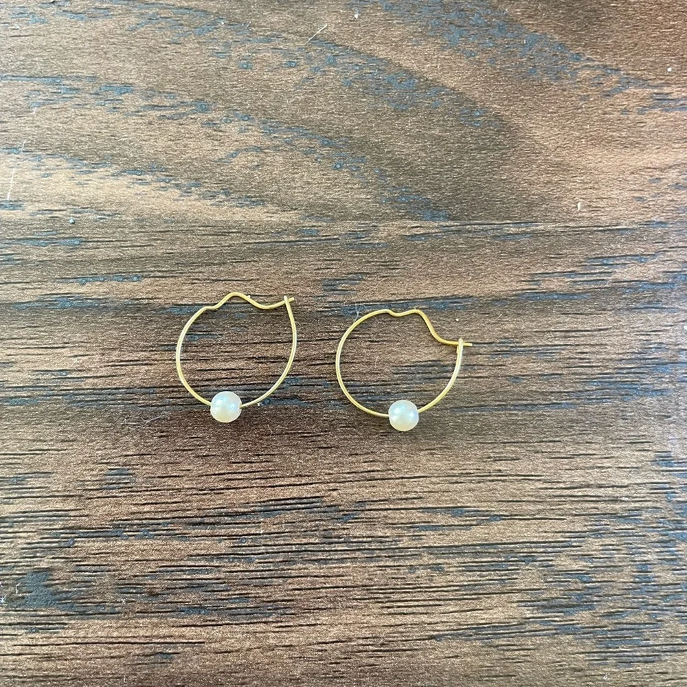 Gold Pearl Hoop Earrings